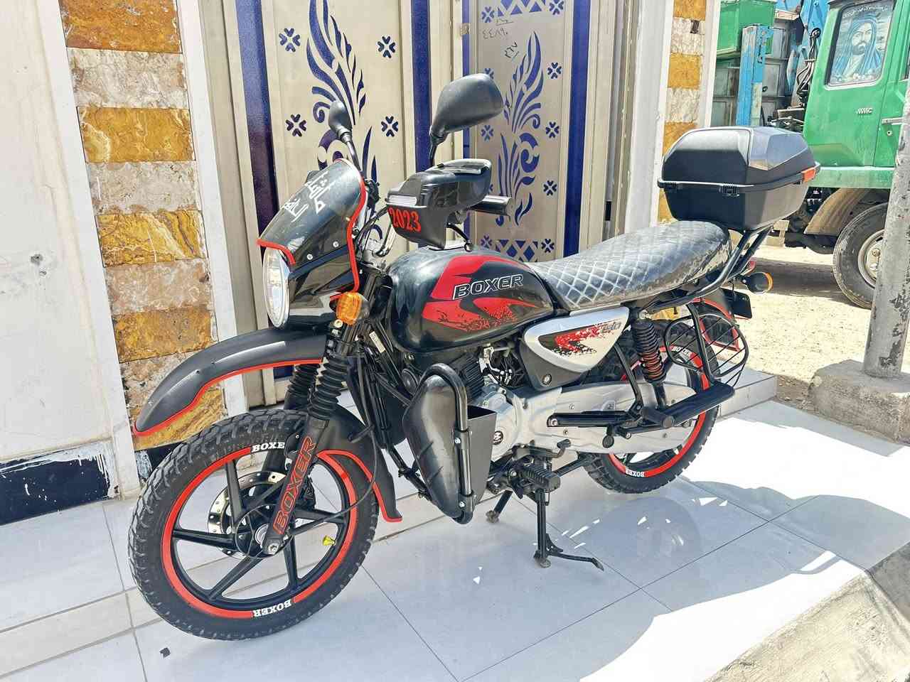 سلام عليكم شباب بوكسر  جبلي للبيع موديل 23كفاله عامه اوراق شرط الترقيم وكيله خلدون   تواصل واتساب  اتصل هذا رقمي للتواصل منطقه شيشان الثانيه 
***********
