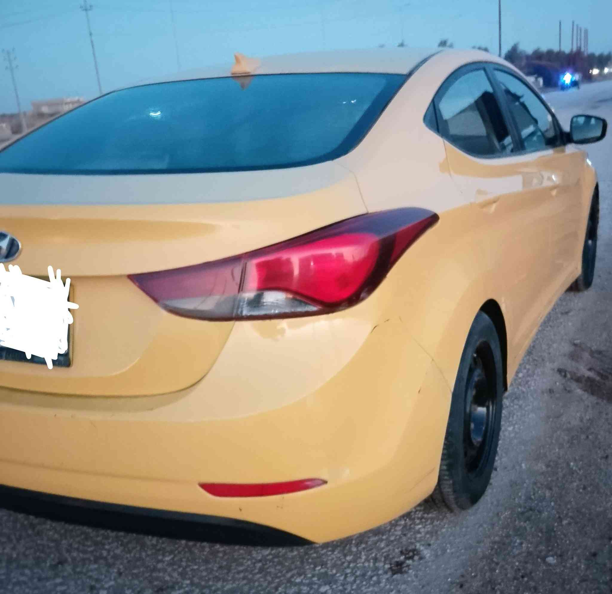 السلام عليكم . السعر ب80 وبيه مجال بسيط ***********
النترا 2015 بغداد سنويه لغاية 29   كير ومحرك تبريد بحالة ممتازة.  حداديه جديدة 
محرك 1800 حادث الجاملغ الخلفي ع كد شبر 
والباقي مكفول من الفتح والضربه ولتبديل
