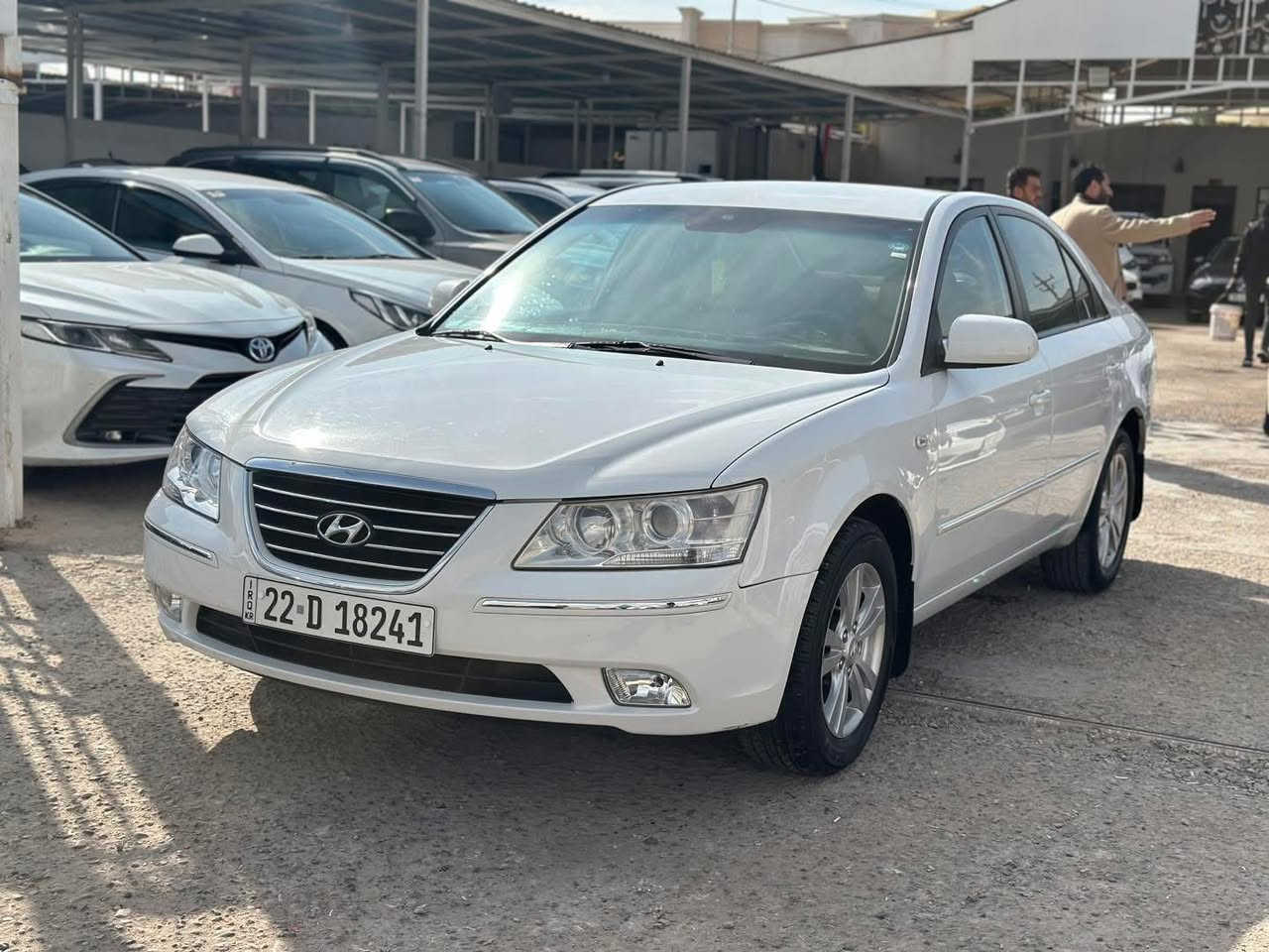 سوناتا ٢٠٠٩ خليجي جديده شحم واقع احلا من صور
مكفوله من صبغ فقط دعاميه صبغ 
 مكينه مكفوله من  والصوت والتنقيص والبخار كير مكفول حداديه وتبريد وتدفئة وتخم تاير مكفولات السياره   داخل عسلي والسياره  بدون دواخل السياره رقم  اربيل الدولي  
بدون نقص برغي
الرمادي مركز المدينه 
***********
السعر ١٤٢ وبيه مجال بسيط
