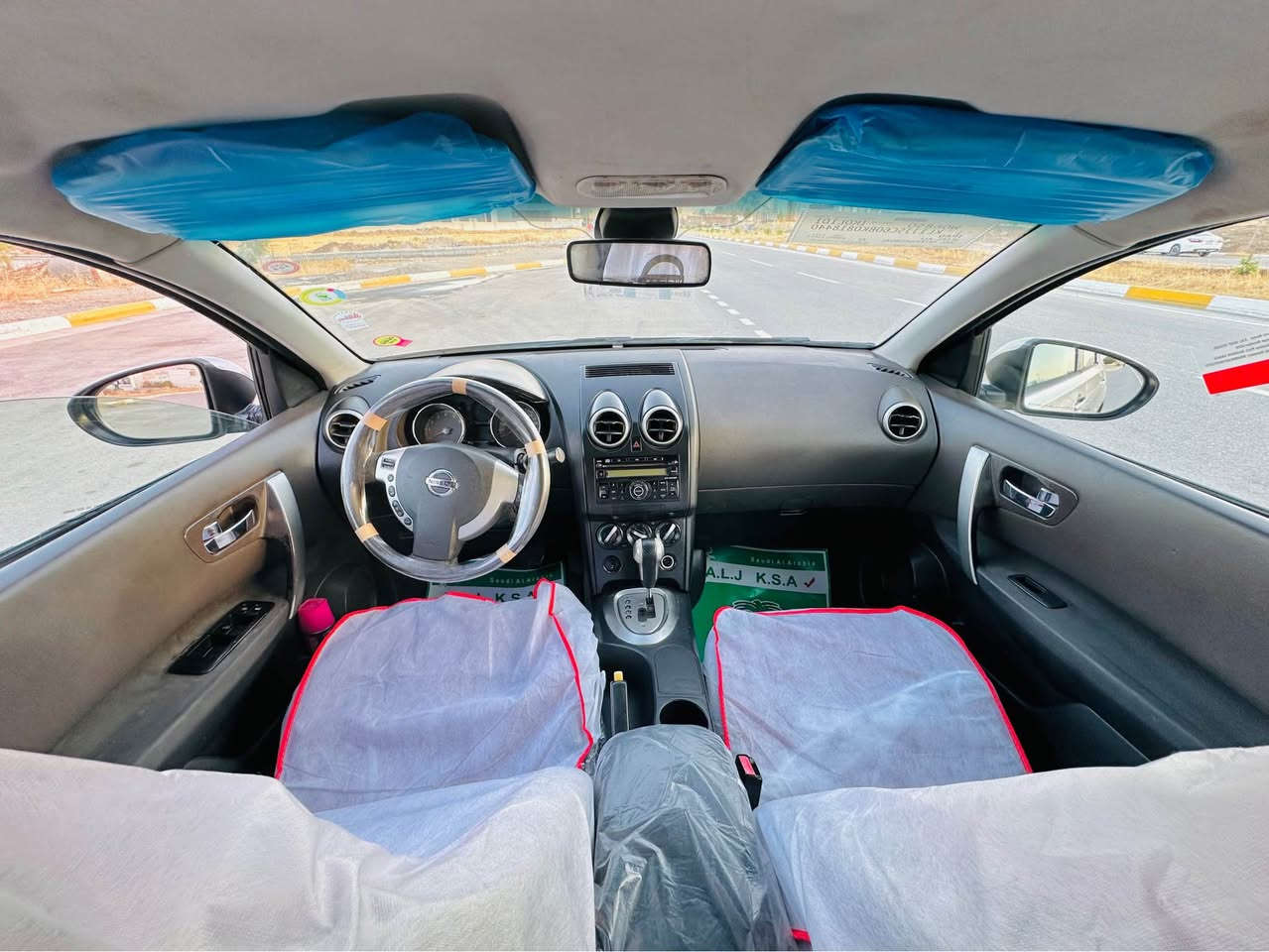 نیسان قەشقای 2008  مەکینە 20 مەرغوب  ئێرباگ و لێدراوی بی بۆیاخ نیە،
 ،ئێرباگی هەمووی بیلادیە  کامێرا وABS سوکان فۆلیۆم بلوتوز و جی پی ئیس تحدیدسورعە دژه‌خلیسك حاسـە تەلەفۆن ئاوينەئۆتۆ جاموئاوینەکارەبا و جام هیتەر 4تايەی و ویلی لۆک گێرو مه‌كينە‌و تەبریدی بە‌شـە‌رت بەنزین زۆر کەم دەخوات و بی مەسرەفە , نرخی تەنها  ٩٧  گەڵا  مجال
0750 1316360 رانية, السليمانية
