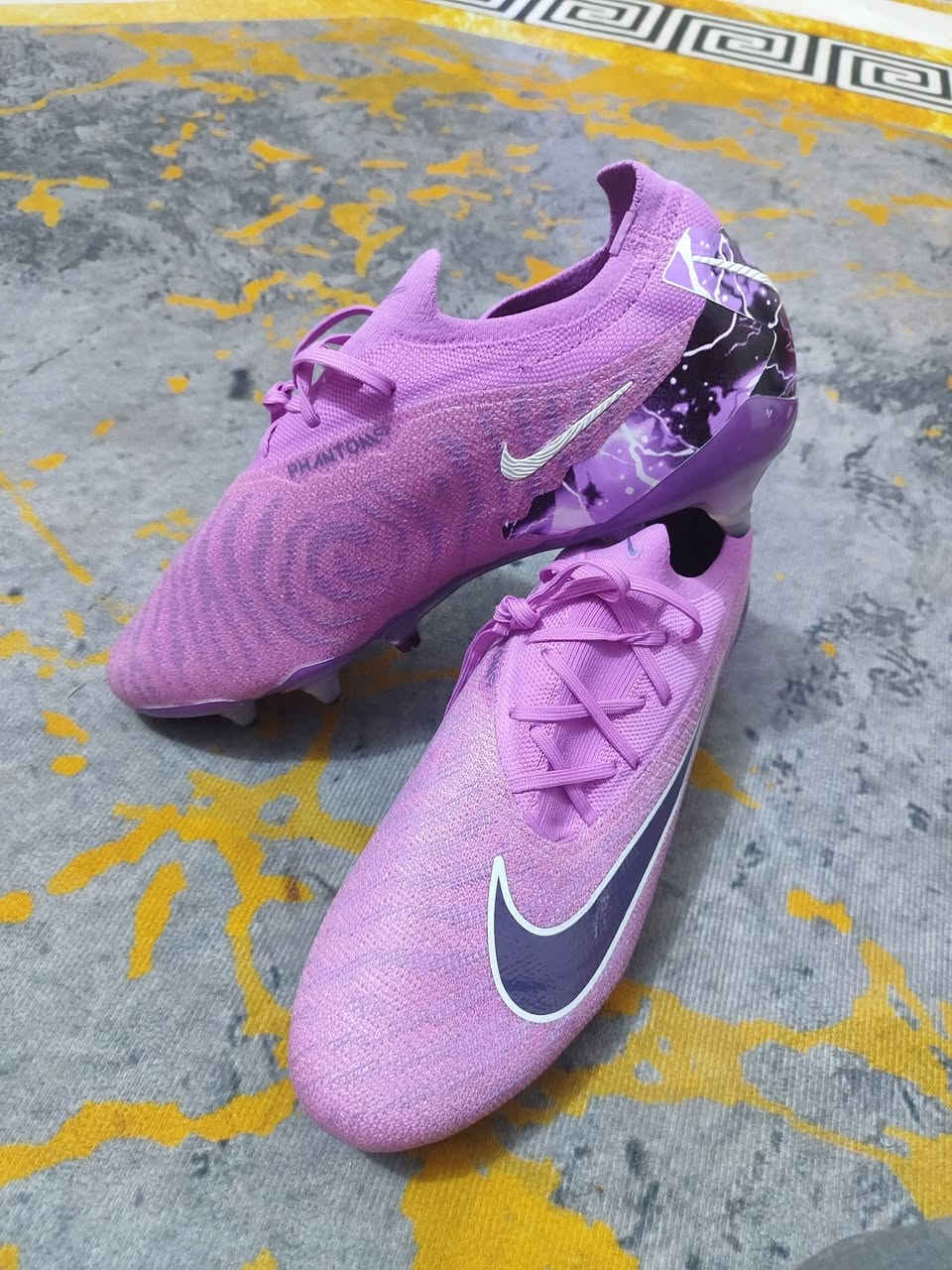 قياس 44 
توصيل موجود


**إذا كنت صاحب هذا الإعلان وتريد حذفه لأي سبب، رجاءا أرسل رسالة إلى الدعم الفني**