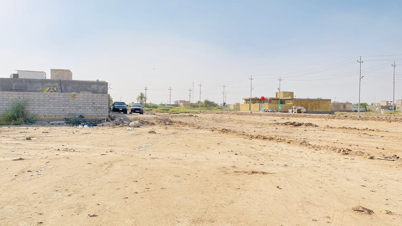 قطعه طابو أسهم للبيع
مساحه 300 متر 

طريق سوك فضليه نزله سيد احمد كاع السعدون 

مسافه عن شارع لعام 200 متر 

سكنيه كافه لخدمات 

السعر جدا مناسب 16 وبيه مجال للشراي 

لاستفسار والتواصل خاص او على الارقام لتاليه

ابو امير  :  ***********

منتظر حازم :  ***********

نستقبل كافه العروض الطابو والزراعي بيع وشراء في جميع مناطق سوك الشيوخ في مكتب الأمير للعقار  حي الجوادين قرب الصيدليه مباشرتا
