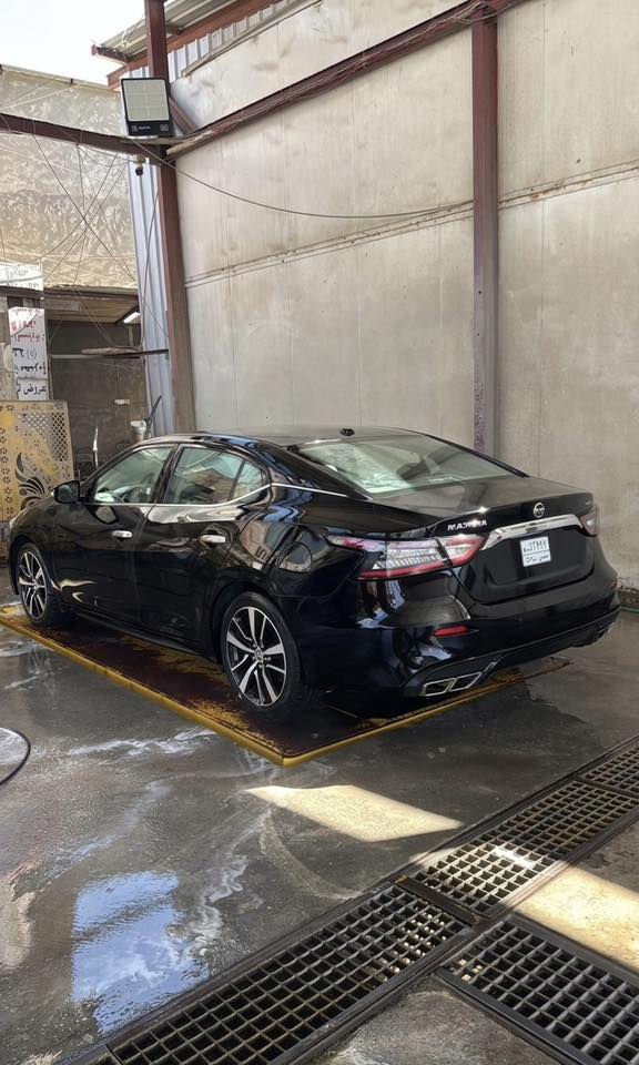 للبيع — Nissan Maxima SV 2022 

 الموقع: بغداد

 التفاصيل والمواصفات:
 • الموديل: 2022
 • الفئة: SV
 • المحرك: 6 سلندر (V6) سعة 3.5 لتر
 • القوة: حوالي 300 حصان 
 • ناقل الحركة: أوتوماتيك CVT
 • الدفع: أمامي (FWD)

 المواصفات:
 • شاشة + نظام ملاحة
 • Apple CarPlay & Android Auto 📱
 • كاميرا خلفية + حساسات
 • تشغيل بصمة + دخول ذكي
 • مقاعد جلد
 • مكيف ثنائي التحكم
 • مثبت سرعة
 • نظام صوتي ممتاز 🎶

 أنظمة الأمان:
 • فرملة طوارئ
 • تحذير اصطدام
 • مراقبة النقطة العمياء
 • نظام الثبات الإلكتروني
 • وسائد هوائية

 حالة السيارة:
 •الكير والمكينه الوصدر وباقي التفاصيل حالتهن ممتازه
        وتخم تاير جديد السياره كلش نضيفه  

وارد أمريكي 
 • الضربة: جهة الجامِلغ (الجهة اليمنى عكس السائق) مع ضرر خفيف بالبنيد
 • تم الإصلاح  

 السعر: (يحدد عند التواصل)

 سيارة فخمة ورياضية، محرك قوي ومواصفات عالية،

 التواصل: على الرقم التالي 
*********** 
⸻
