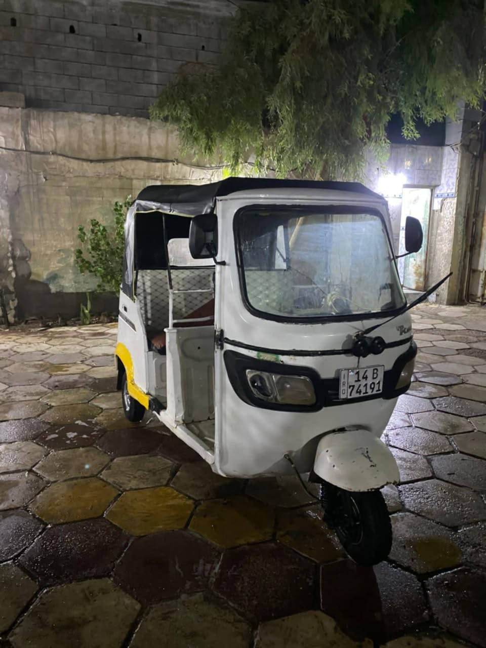 تكتك  ..تي في اس.. رقم وسنوية للبيع او للمراس شنوعندك اوراق اراوسك
مكينة مجفتوحة مرة وحدة
تخم تاير 
خياسات قليلة بلدوس
السعر 4 ونص 
اذة اكو وحدة مراوس اراوسك 
*********** واتساب
