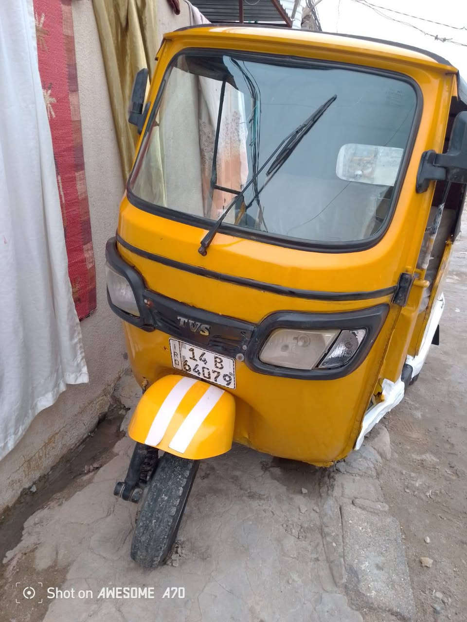 سلام عليكم تيفي اس موديل 2019 رقم وسنويه انكليزي
تكتك جاهزه ونضيفه بيهه ضربه كدام بل لغد بدي شوف لعين مكينه مجفته شركه وناعمه سعر 4 وبيهه مجال
رقم لهاتف فقط اتصال *********** البصرة حيانيه
