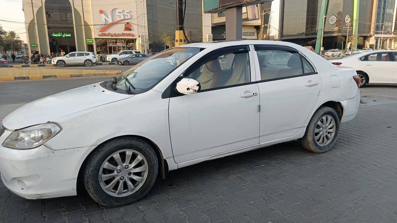 بيوايدي
كير اوتو تماتيك 
موديل 2013
محرك مكفول 
سيارة جاهزه حلوه
تبريد 
بصمه 
فتحه 
كامره 
سنتر 
شاشة 
تايرات جدد 
باتري جديد
كشر يحتاج ترتيب 
رقم الماني بغداد مطلوبه مصرف 

السعر 32
تلفون ***********
