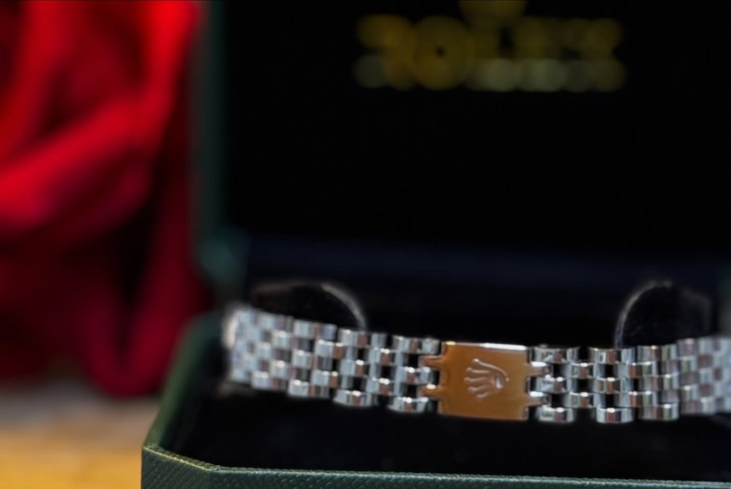 سوار رجالي أنيق ✨
تصميم كلاسيكي بلمسة فخامة
مناسب للإهداء والاستخدام اليومي
سعر القطعة 15 الف 🤍
متوفر حالياً
📩 للطلب دايركت

#سوار_رجالي
#اكسسوارات_رجالية
#هدايا_رجالية
#ستايل_رجالي
#FamilyStor


**إذا كنت صاحب هذا الإعلان وتريد حذفه لأي سبب، رجاءا أرسل رسالة إلى الدعم الفني**