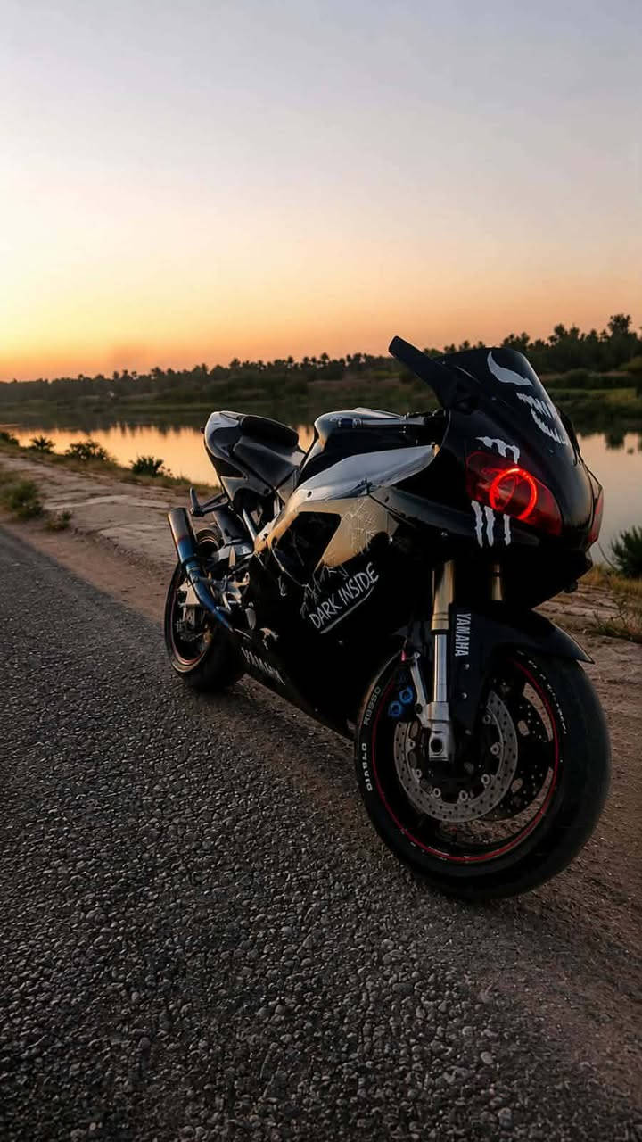 السلام عليكم R1 للبيع مكينه 1000 شوفه عينكم متعوب عليها سعرها 25 بيها مجال حك الجيه والشراي يتدلل واي استفساء تفضل خاص لو اتصل ***********
