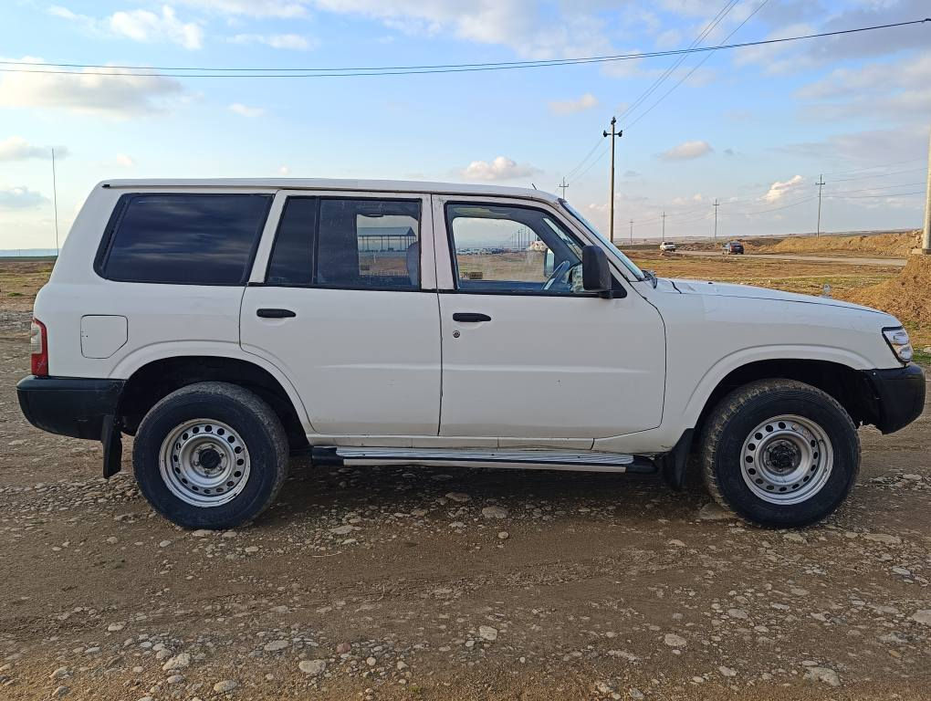 پاتڕۆڵ مۆدێل 2001 ئاڕمی پلاستیک سلێمانی بەشەرتی ئەوەلیات گێڕومەکینەو ئەکسل و دەبڵ ئەکسلی مەزبوتە سعری 43گڵاویەتۆزێک مەجال *********** ژ.م***********ناونیشان چەمچەماڵ شمشمل, السليمانية
