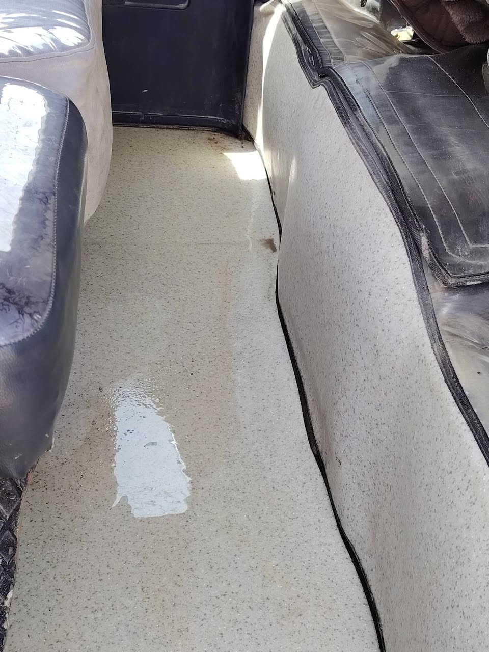 سلام عليكم فتون عاليه عريضه موديل ١٥ بسمي تحويل مباشر مصفره من كلشي سنويه جديده لحد 2030 رقم بغداد  انكليزي دوشمه جديده مكفوله من صبق فقط الربع الاخير شبرين مصبوق مكينه تجفيت جديد مكينه ياباني مستبوشي كير اكسل خير من الله عنوان بغداد شراي يتصل ***********
