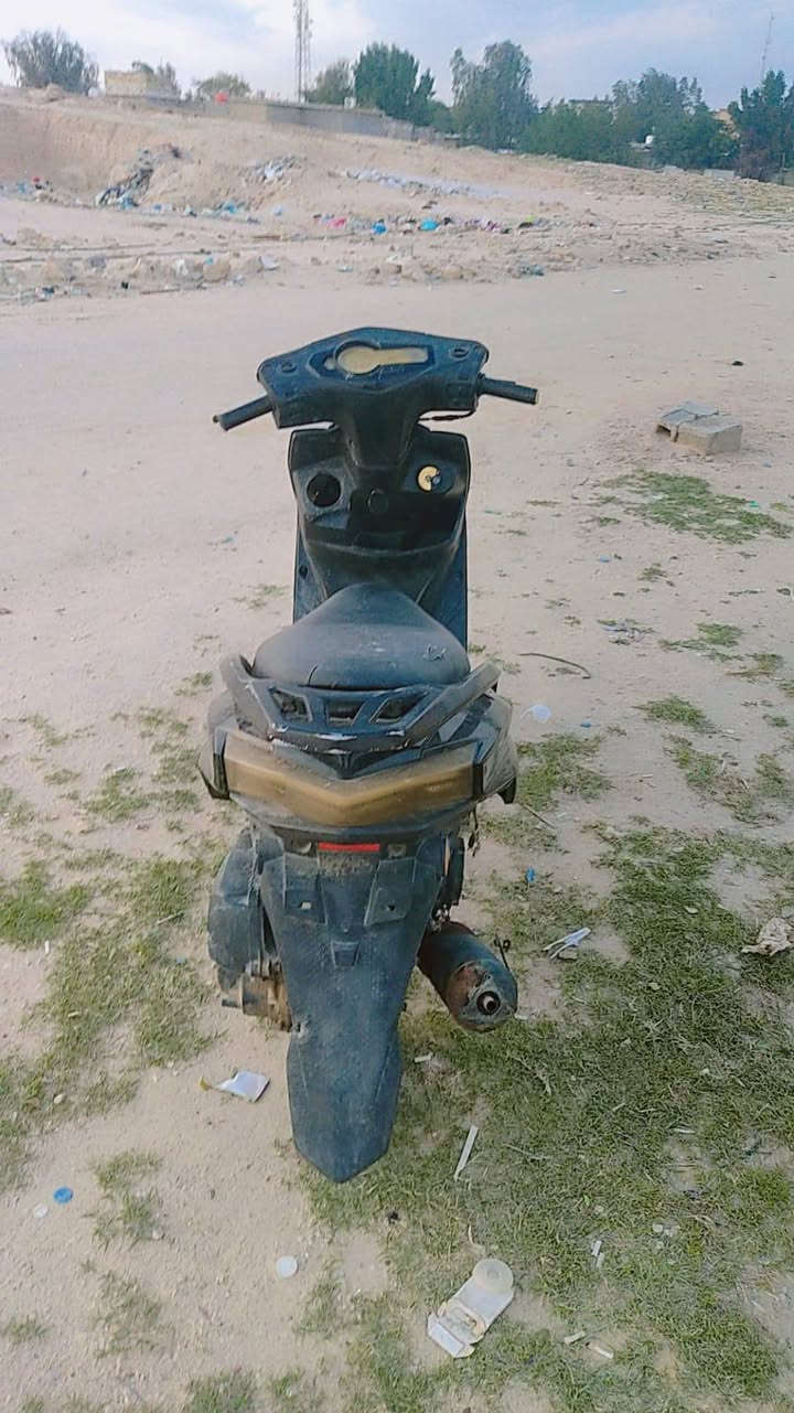 سلام عليكم دراجه سكنس نضيفه مثل ما واضح بصوره مكان كربلاء حي النصر السعر ٣٠٠وبيهه مجال للستفسار صاحب دراجه ***********
