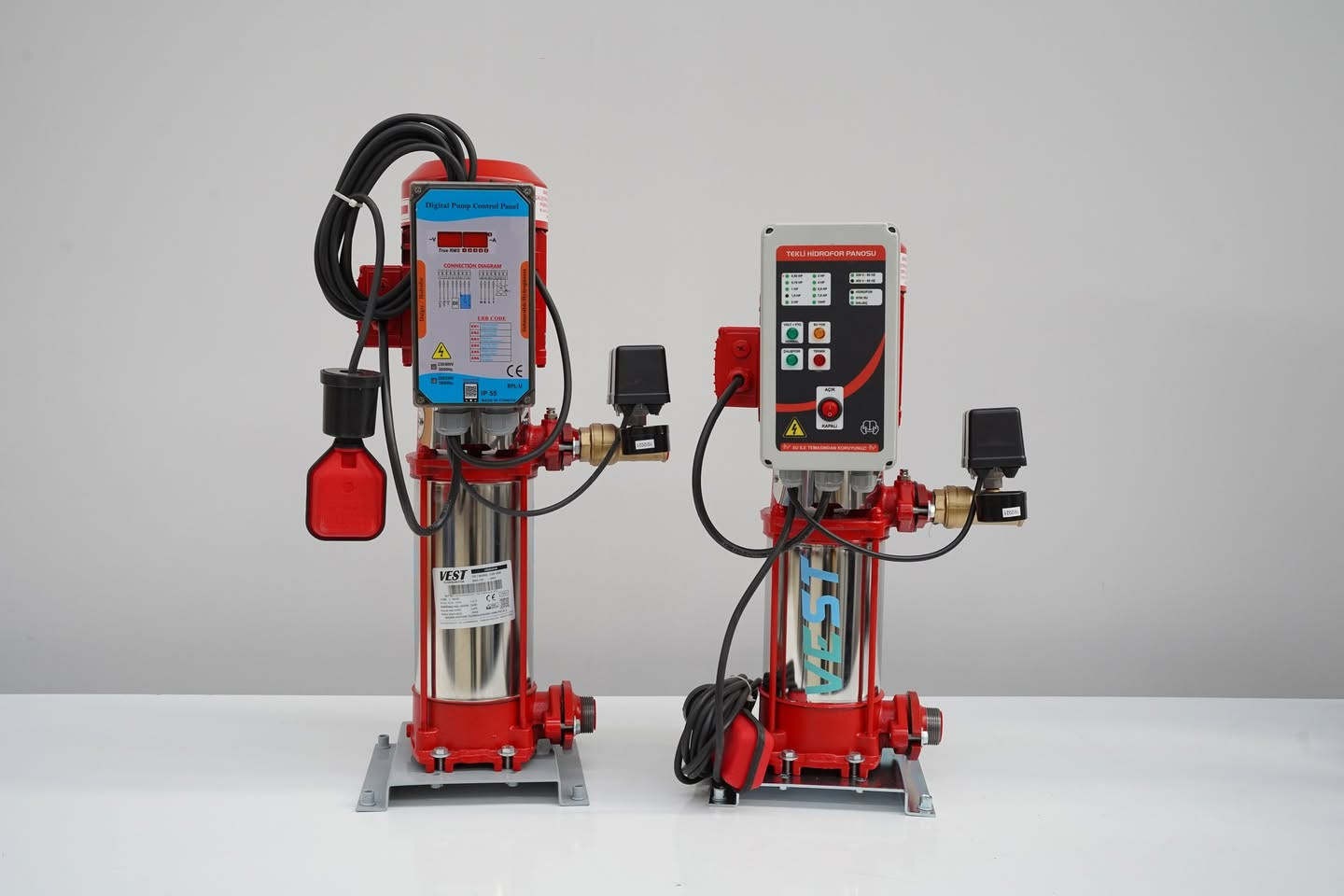 هل تحتاج إلى ري حقلك وضخ المياه الجوفية لمحاصيلك🤔؟ 💪🌱🐄مضخاتنا  هو الخيار الأمثل من خلال التركيب البسيط والاستهلاك المنخفض للطاقة ، يمكنك توفير التكاليف مع زيادة إنتاجك إلى الحد الأقصى! 🌟 
هذا النوع من المضخات مناسب بشكل خاص :
🔵الاراضي الفلاحية.
🔵تجهيزات معالجة المياه.
🔵عتاد مكافحة الحراِِئق.
🔵المنشآت الصناعية.
🔵المنشآت التي تتطلب ضغوطًا و إرتفاعات عالية.
يرجى الانتباه الى ان 
✔️ خدمة مابعد البيع و قطع الغيار متوفرة 🔧⚙️.
✔️ كل مضخاتنا تباع تحت الضمان📜📃.
☎️ للاستفسار أكثر يرجى التواصل على الرقم 0095330406623


**إذا كنت صاحب هذا الإعلان وتريد حذفه لأي سبب، رجاءا أرسل رسالة إلى الدعم الفني**