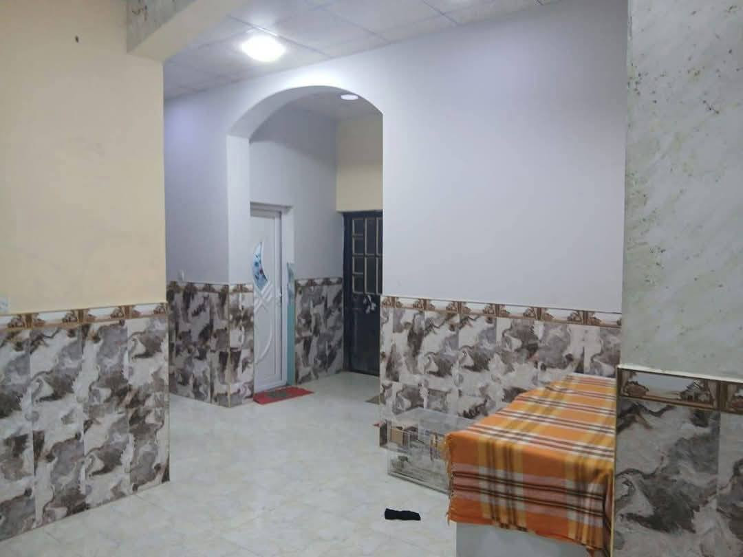 لا يفوتك هذا العرض  🏠
    ⤵️.  ✨  ⤵️.  ✨   ⤵️
   دار وتسعه للبيع  مع  والأثاث بالكامل 🏠
✴️مساحه 276م 
✴️نوع العقار طابو عراقي 
🧩   السعر 245وبي مجال قليل لشراي ✅
✴️العنوان  ابي الخصيب مقابل  طريق اسماعيل قرب حسينيه البقيع مقابل مدارس السياب الأهلية 
 ✴️محتويات المنزل
البناء طابقين 
الاول ///
⚜️ غرفتين نوم
⚜️ صاله 
⚜️مطبخ 
⚜️ديوان 
⚜️حمامات داخليه و خارجيه 
الثاني ///
✴️ 3غرف منام مع صاله وحمامات 
✴️البعد قريب جدا  عن شارع االسياحي الداخلي لابو الخصيب 
✴️للاستفسار الاتصال على      
     ***********
   ⚜️⚜️⚜️⚜️
     يوجد واتساب
