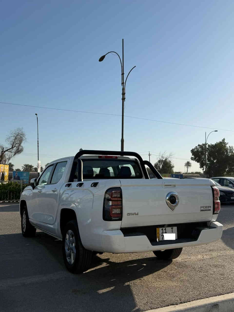 رقم بغداد دولي .    سنويه 2028 شرط التحويل

سياره كفاله عامه       شرط السونار

اصفاح موس شرط.       سياره استلام شركه على أيدي 

فول مواصفات مكينه 2000تيربو  بانزين فور ويل 

سياره مال بيت ما متعوبه      مكاني بغداد 

للاستفسار    ***********

                 ***********
