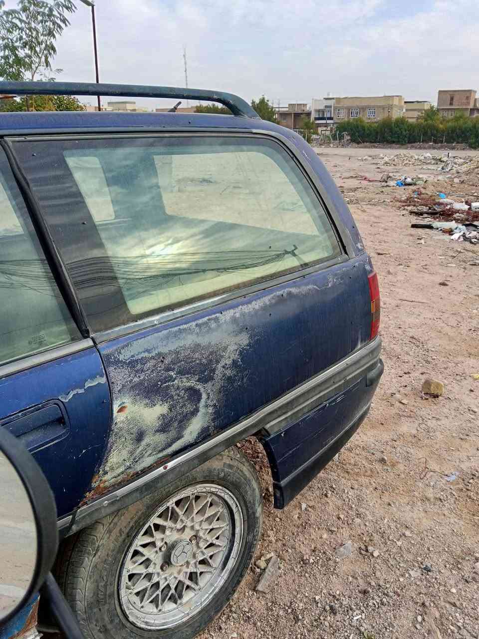 سلام عليكم شباب سياره لبيع سياره تشتغل تيرات تخم جدد سياره كامله شغاله انفخ تيرات واطلع محتاجه باتري رقم ***********
