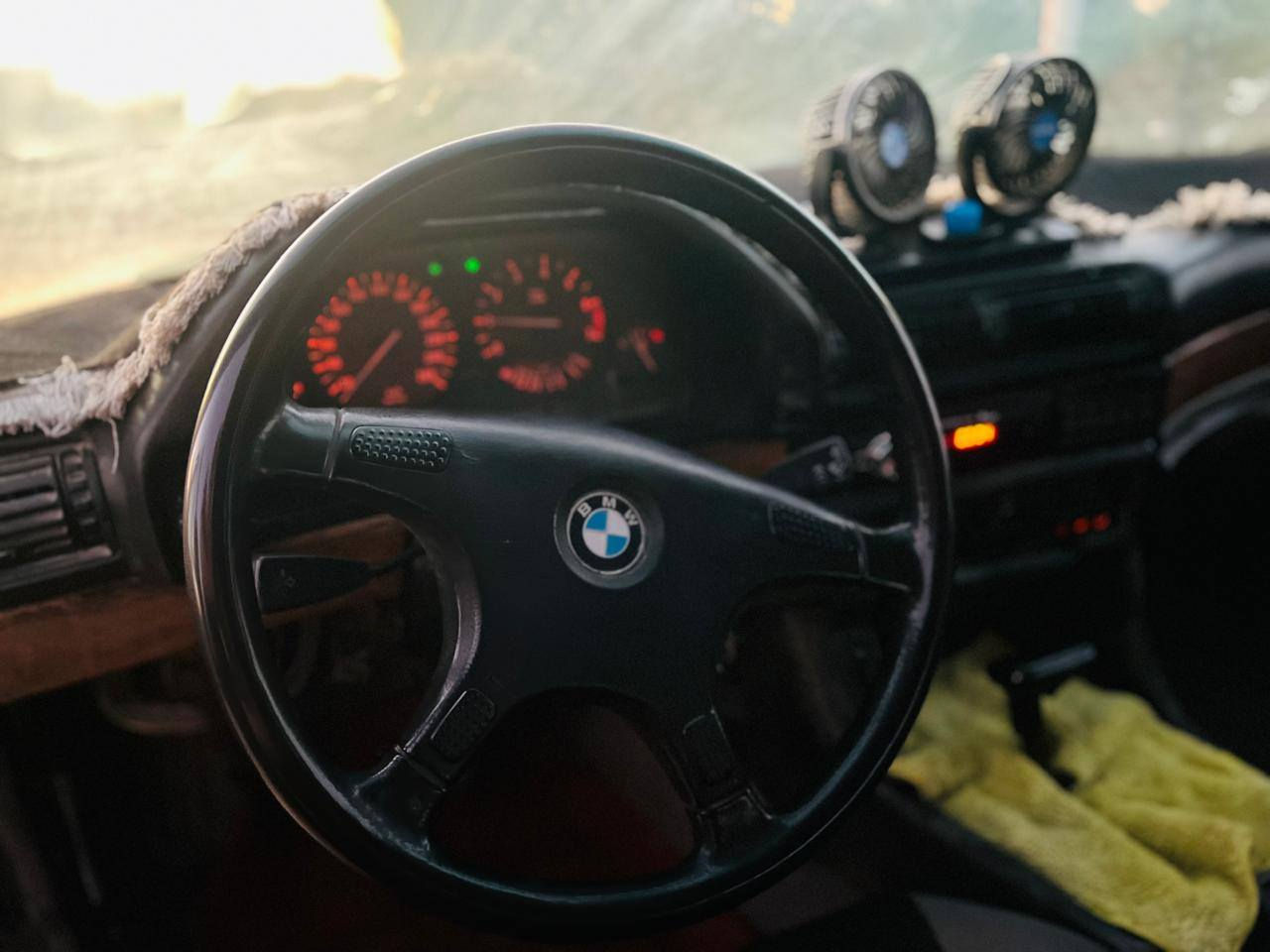 يالله بي ام 735 مكينة بطه 3000 فيفيتي جديده كير جديد تخم تاير ستوني شادهن كهربائيات كلها شغاله سنويه ال 28 تبريد السعر 25بيه مجال ***********
***********
