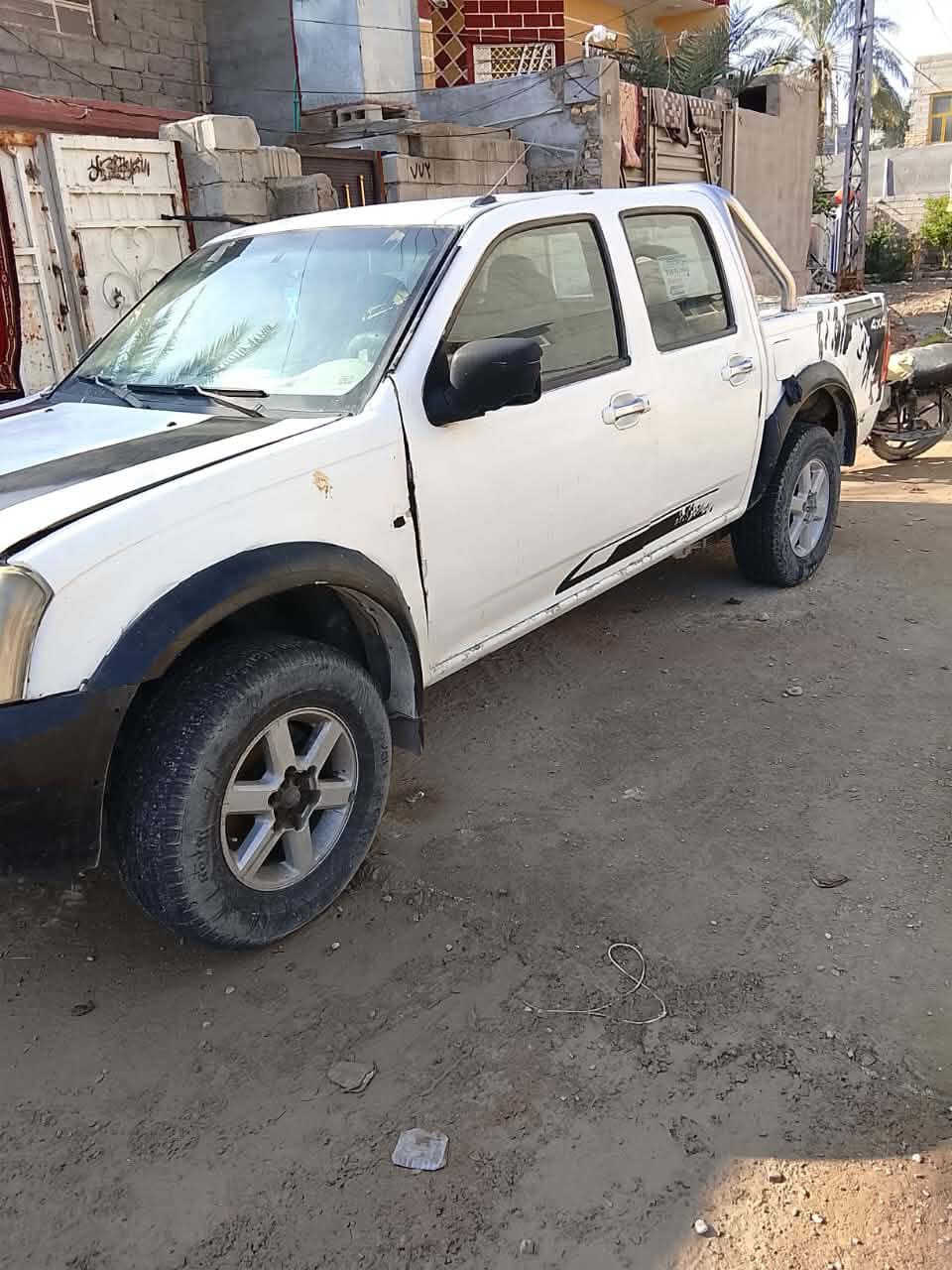 سلام عليكم بيكم مآل مزاد مديل 2005 سيارة جاهزة آي نقص مآبيه مكينه او كير بطه سعره 37بيه مجال مكان ديالى خانقين رقم هاتف ***********
