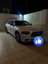 ورحمة الله وبركاتة عندي جارجر خليجي  مديل 2014 سياره حاويه وجديده وجاه...