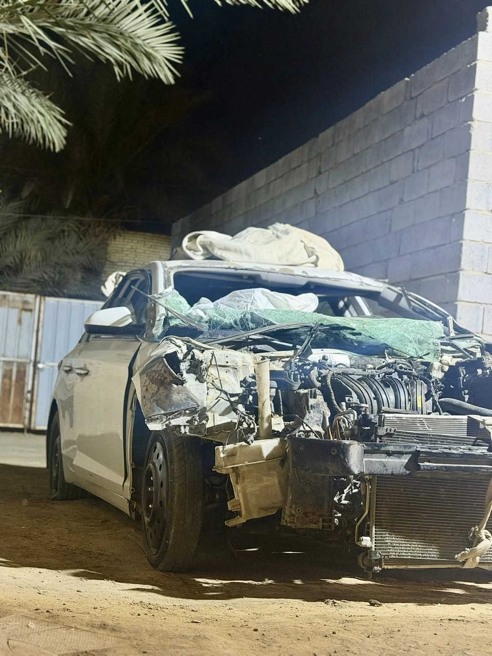 سلام عليكم للبيع سوناتا موديل 15 امريكي رقم بغداد كير مكينه خير من الله شغاله وتمشي وين متريد أبيع ع وضعه السعر 75 وبيه مجال لشراي مكاني بابل مشروع المسيب رقمي ***********
