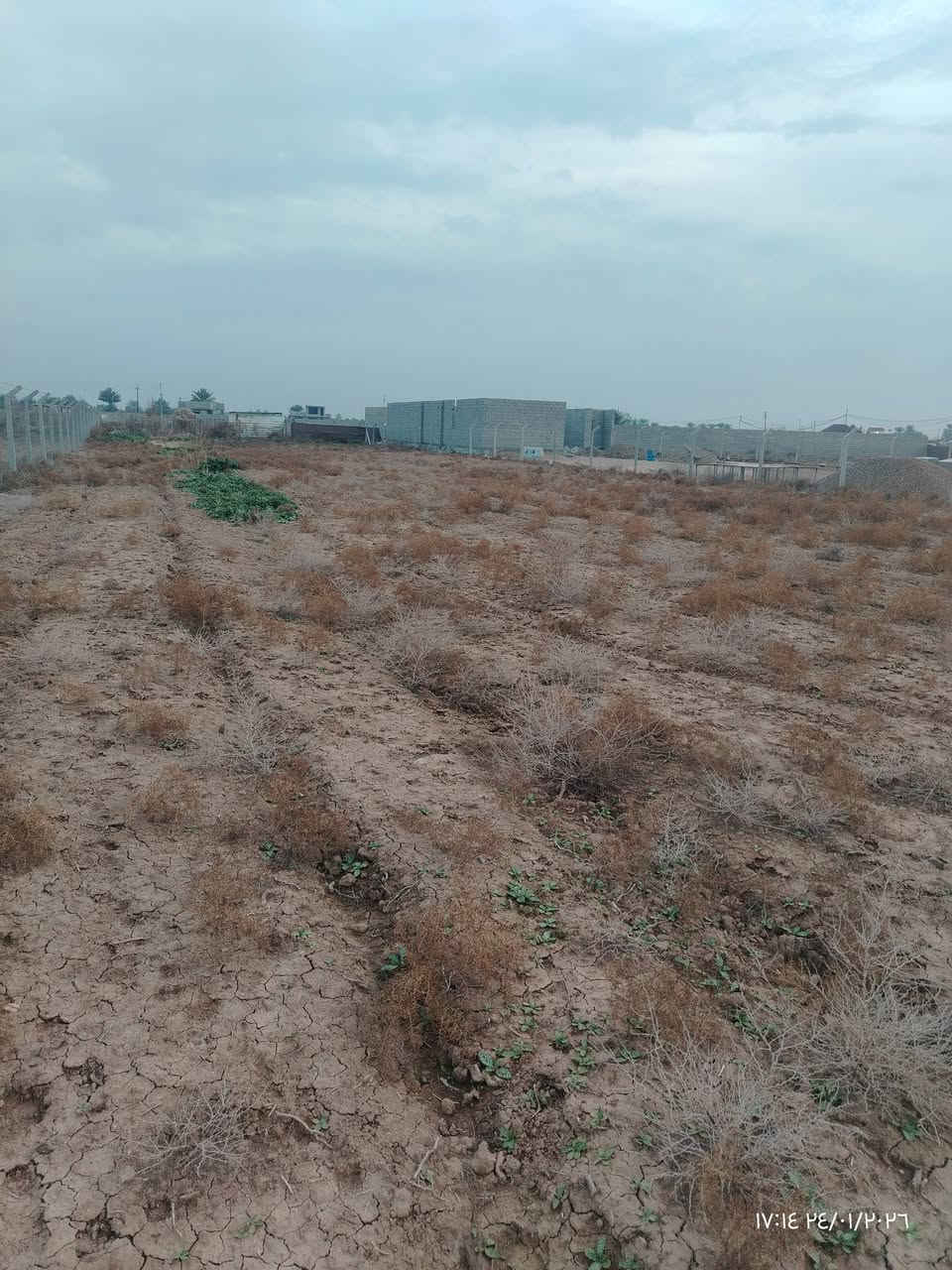 على بركة الله أرض زراعيه للبيع بين مدخل ٢و٣ 
مساحه ٢١٠٠ طابو سند ٢٥ زراعي
***********
