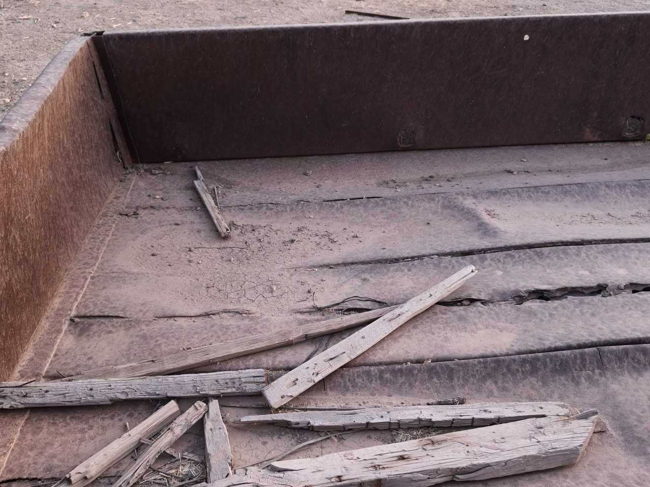 السلام عليكم
شاصي+  بدي 

الشاصي نظيف ومرتب عوزه بس تايرات 🩸

البدي📍
 الأصفاح بي انظاف والأرضية مالته مثل ما تشوف بعينك 
المكان: سماوة، قضاء الخضر 

مكلف بالنشر❗❗
للإستفسار : ‏‪***********‬‏

