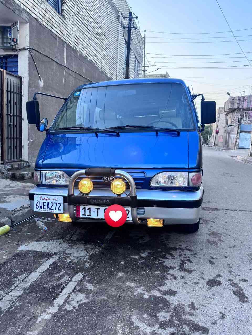 السلام عليكم للبيع كيا بستا موديل 95 
رقم نكليزي بسمي 
مصفرة هيئة وغرامات 
السيارة جديد وعندي من 2007 
جاردة وصبغتها بدون ظربة 
مكينة وبم وكير مال حاوية
صدر خلفي امامي كلة جديد 
باور ومشط كلة جديد 
الورك كلة جديد 
ترايك وين مترين كهربائياتها كلة شقالة حتة جرس الباب 
دشبول مال حاوية 
تخم تاير بعدة ما ماشي ودوشمة عام 
سنتر لوك شقال
شواصي ما طاكة 
السعر 68
لتواصل ***********
