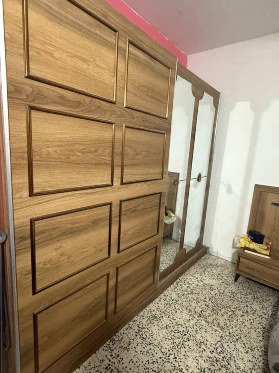 لللبيع
٧ قطع غرفه نوم تركي ابيض سعر ٣٥٠
٦ قطع غرفه نوم تركي جوزي سعر ٥٠٠ 
وبيه مجال ع خاص 
الرمادي التاميم يم دعاء سنتر
*********** للإستفسار
