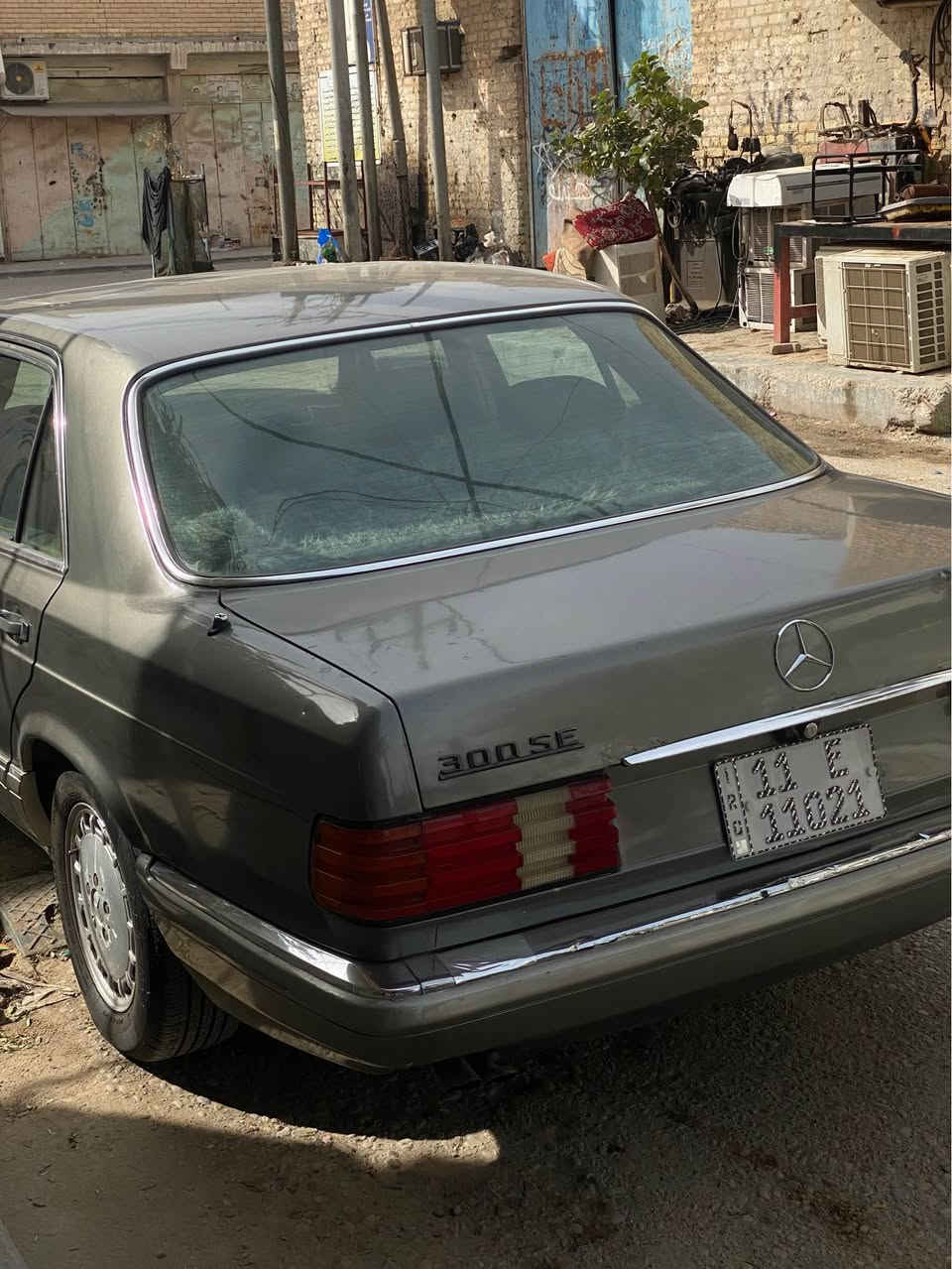مارسدس جامبو موديل 1988 نصبه حلوه السياره محور مكينه 3000 ديلكو  بدايه بكن قليل كلش توني نافضه منضومه بانزين تخم تاير باتري جديد كشنات كصه قواعد دبل سليمه رقم بغداد بسمي سنويه لل30 مكان السياره البصره قضاء المدينه سعره60 وبيه مجال قليل *********** المدينة, البصرة

