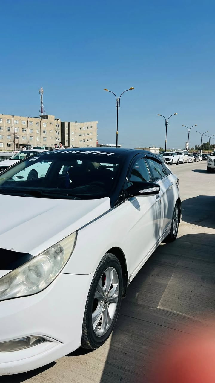 هونداي سوناتا خليجي للبيع موديل 2011
السيارة فول مواصفات / و رقمه مميز أربع ارقام(1235) 
بانوراما + كشن كهربائي
 مري شفط اشارات بالمري داخل عسلي واسود لونين فول تحكم ستيرن +  كير اوتوماتيك  مكينه 2400 دوش ، ادامة كاملة لمنظومة البانزين 
 حساس خلفي ويل كب 
 زوج تايرات جديد
شادله منظومة غاز جديده تسجيل شركه يعني بيه كارت 
بيه بطاقه بانزين / سنويه ٢٠٢٩ 
السياره كلين بس بيه بارد حيل قليل 
سعر 120$ بي مجال حق الجيه وتدللون
0770 921 8971

