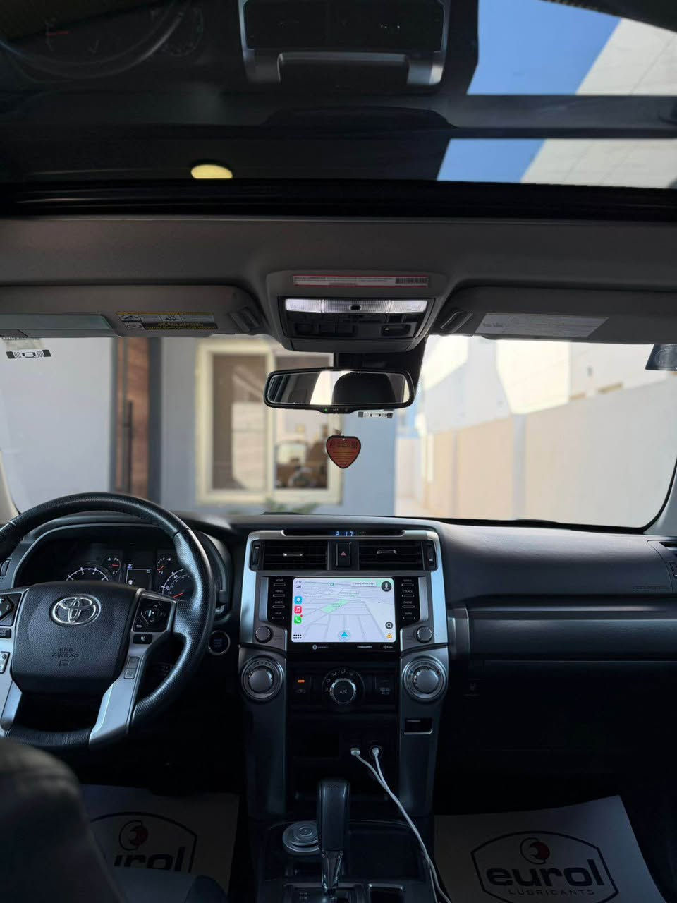 بيع او مراوس 
تويوتا فور رنر موديل ٢٠٢٣ محرك ٦ سلندر ٤٠٠٠cc السيارة جديدة جدا فئة SR5 بريميوم فووول مواصفات 2wd المرغوب  محرك وكير وصدر وبدي جديد شركة بلاد ماشية 42mi حادث جانبي باب وجاملغ امامي عكس السائق مبدل لون بدون صبغ وبارد بسيط بالجاملغ الخلفي مشتغلي pdr السيارة لون مميز شذرة ميتاليك
 فتحة
 سقف ٧ راكب 
رادار امامي وخلفي وجانبي
 نقط عمياء
 نظام توقف ذاتي 
ويل ودوسة TRDبلادي اصلي 
داخل جلد لونين بلاد 
كشن كهرباء وتدفئة 
ستيرن تحكم جهتين 
تدفئة ستيرن 
شاشة كبيرة لمس ونظام كار بلي بلادي 
نقطة كهرباء منزلي ١٢٠ واط 
تبريد قطعتين 
مكان السيارة بغداد الكرخ سعر 305 ورقة وبيهة مجال بسيط للاستفسار *********** Colombo, Sri Lanka
