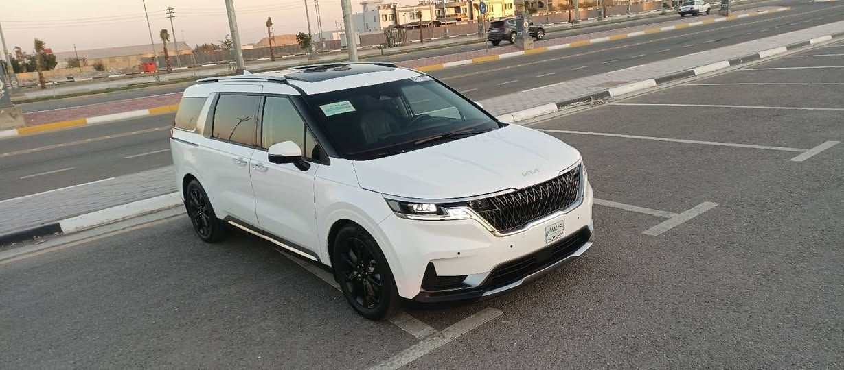 سلام عليكم الاستفسار ***********االسعر 195 للبيع كيه كرنفال موديل 2024 وارد امريكي حادثه ق3قطع بنيد وجملغ وباب جبتهن بدون صبغ ولباقي كفاله عامه السياره ماشيه 30الف ملاحظه السياره بدون ارقام تترقم جميع المحافظات 
موصفات برستيج فول للخير محرك 6 سلندر 7راكب 3تبريد مركزي بصمه شاشه كامره تحكم جهتين أشار بلمرايه رادارات 
كامرات محيطيه شاشات خلفيه كشنات فيايبي كشنات كهرباء تبريد لمس على فئه فول السعر 195
