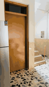 دار للبيع طابو زراعي سند 25 طابق واحد  المساحه 120 متر الواجها 7 ونص والنزال 16 البناء حديث والبيت متكامل احله من التصوير الكماليه بستان علي كمال بداية المنطقه قرب معمل الثلج خدمات كامله  والتفاصيل كامله داخل الفديو واي ستفسار الاتصال عالرقم واني بالخدمه ***********
