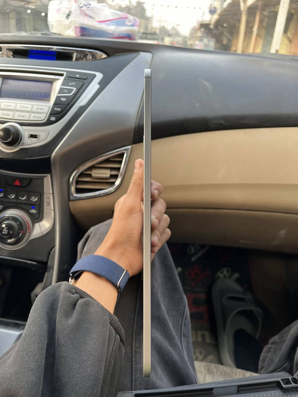 iPad M4 256GB
Battery 98%
950 الف 
***********
