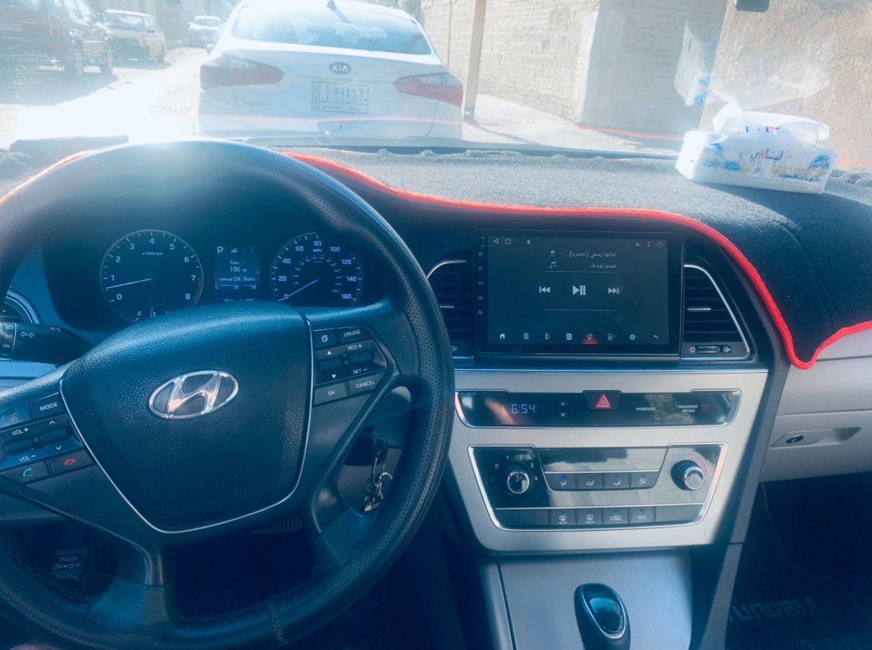 السلام عليكم 
سوناتا موديل ٢٠١٧ امريكي ماشية ٦٢ الف ضرر جداً بسيط بدون تبديل بنيد صبغ فقط رقم بغداد شبه مميز مكانها بغداد بدون نقص فقط ضربة بسيطة بالجاملغ الخلفي ممعمرة سعر ١٣٢ بيها مجال تلفون ***********
