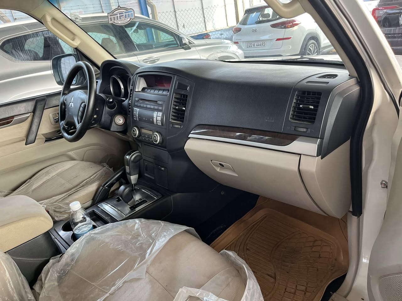 سلام عليكم باجيرو 2013كفاله عامه رقم جديد مكينا 6سلندر مكينا وكير وحديده وتخم تاير كله شرط 7راكب موصفات السياره فتحه وكشنات كهرباء دواخل صاج مري شفط باقي موصفات معرفه مكان سياره الديوانيه رقم *********** سعر 160وبيها مجال
