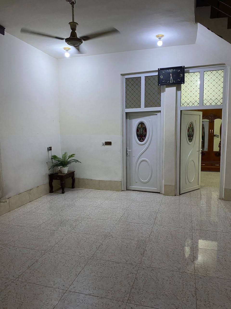 ابدء بصلاه على محمد وال محمد بيت للبيع المساحه 255 ديالى بهرز خلف الجامع الكبير جامع  مله روزي بيت حديث طابقين للاستفسار ***********
