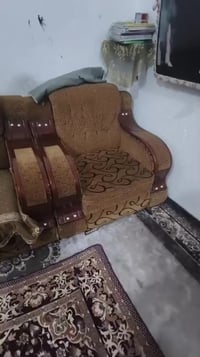 تخم نظيف للبيع ١٢٥ وبي مجال شراي يتصل على هذا رقم 07705744262