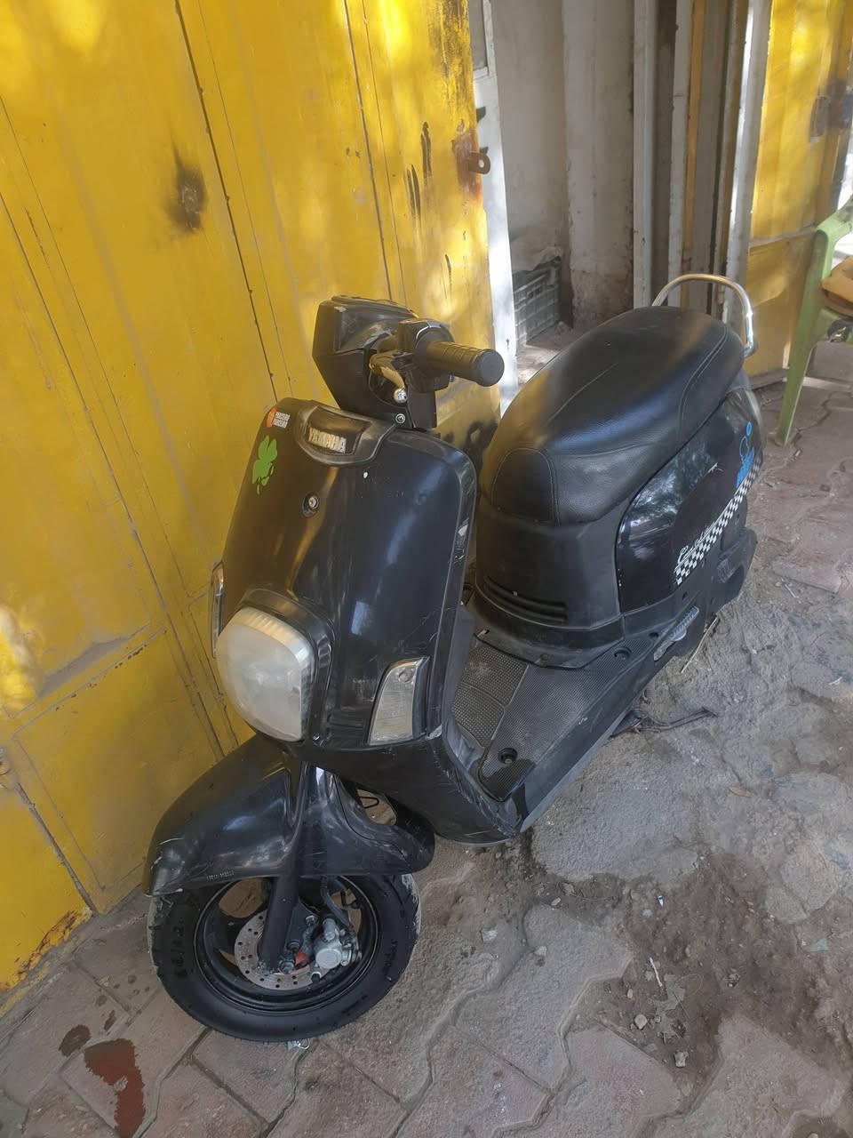 سلام عليكم دراجة بوليس نوزل قديم كلشي بيه شغال دراجه على وضعيت بلاد دراجه ختم واحد ويه مكنيه سعر ٧٥٠ وبيه مجال ***********
