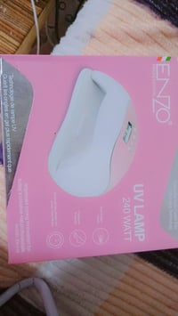 غراض اكريليك • مستحضرات تجميل