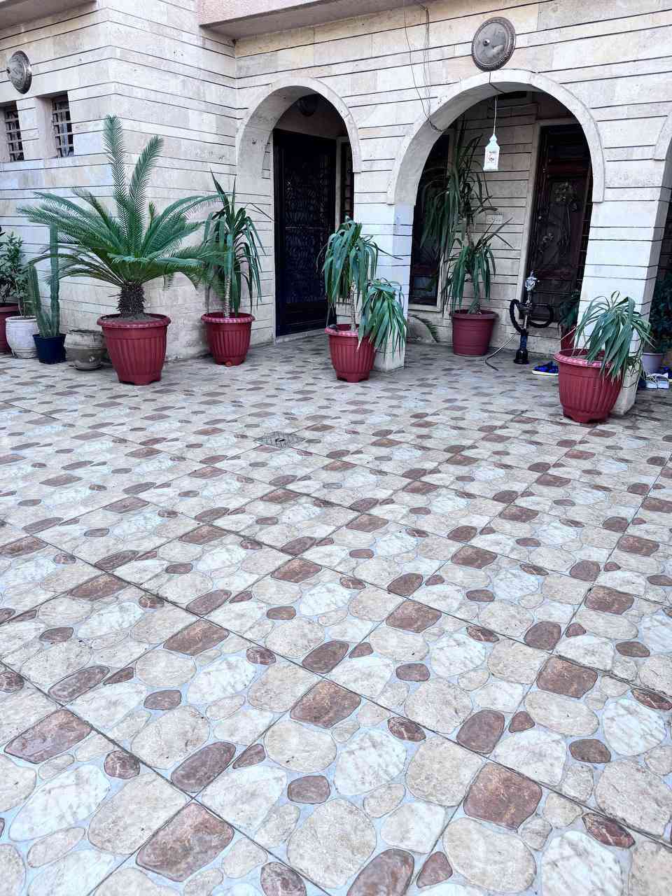 📢( إعلانـــ  إعلانــــ ) 📢
📢 دار للـبيــع محدث 2018 بالكامل                        
◾️ العنوان/الحدباء الاولى سايدين مضخه ثاني فرع في 
     سايدين مضخه بوسط شارع 15 اتجاه شروق ابتدائي  
◾المساحة240 واجهه 12معزول بدرج خارجي 
◾️طابق الاول غرفتين نوم وهول واستقبال ومطبخ
    وصحيات ومخزن خارجي كان سابقآ محل
◾الطابق الثاني 4 نوم وصحيات وبيتونه 

◾ لمعرفة الاسعار وباقي العروض 
    على رابط التلكرام 
  https://t.me/+qTZcegvM12c4NmNi 

☑️ للاستفسار مــراجعــــة #مكتــــب_البـحريـــن
حــــي الحدبــــاء قــــرب مرطبــــات البحريــــن
او الاتصــــال علــــى الارقـــام : 
      ***********
📞‏ *********** ‏
