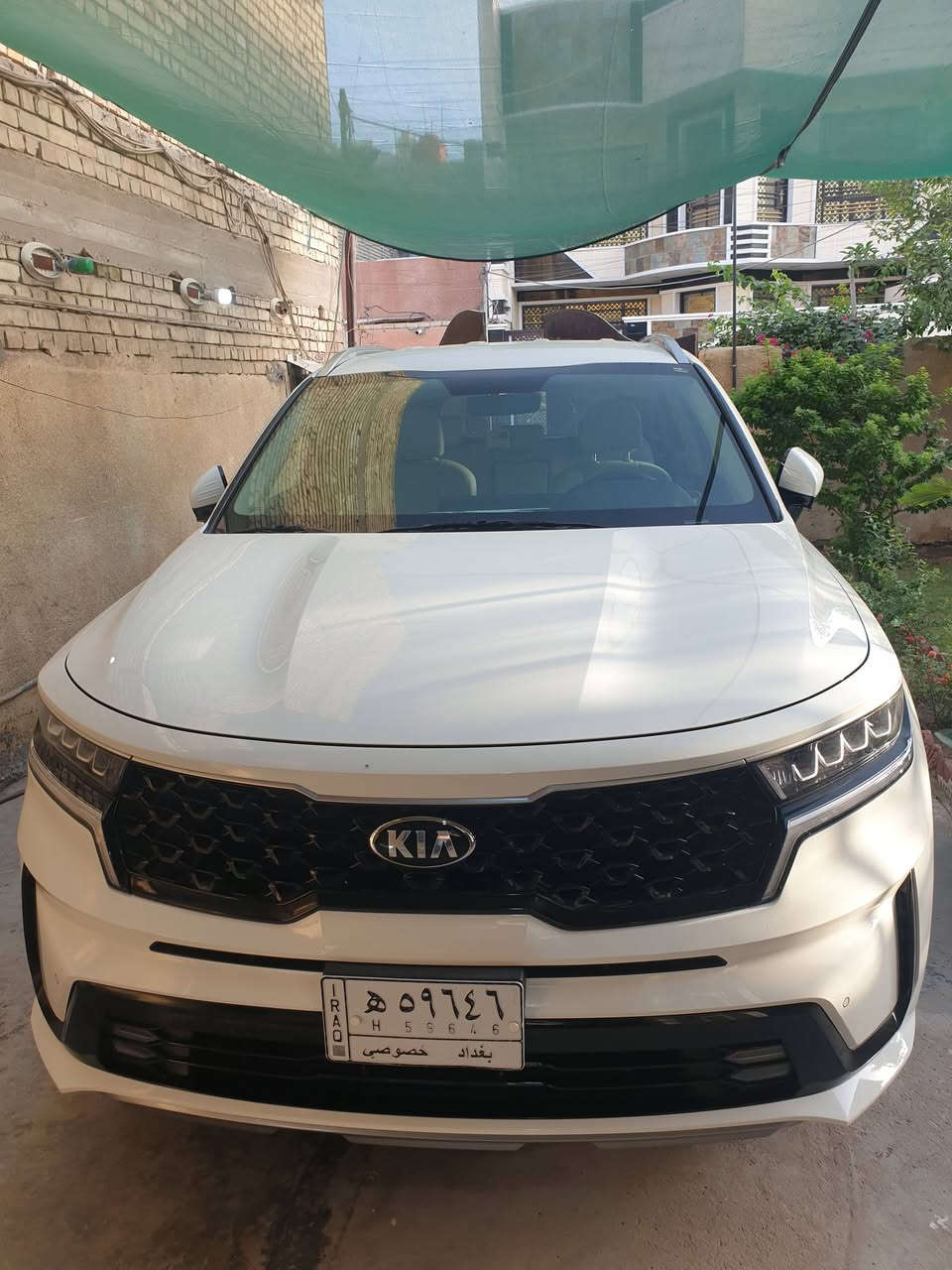 السلام عليكم
سورنتو ٢١ خليجي 
٧ راكب
 محرك ٦. سلندر 
تبريد ٣. قطع 
ماشية ٧٣ الف
تخم تاير جديد 
حساسات امامية خلفي
كراسي مامية كهربائية
اربع انظمة قيادة 
كامرة خلفية 
جنطة كهربائية 
كير عصا 
مابيها اي نقص بيها بارد وصبغ قليل اسفل الدعامية بالبلاستك
السعر ٢٦٠ 
بغداد الشعب 
***********
