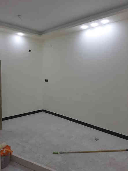 بيت للبيع ١٠٠ متر طابقين صب كونكريت طابوق جمهوري ثلاث غرف نوم وصالتين ومطبخ واستقبال  حي ابو طالب منطقه ٧٧ مقابل دور القضاة السعر 175 للاستفسار اكثر اتصل على رقم ***********  واتساب  موجود
