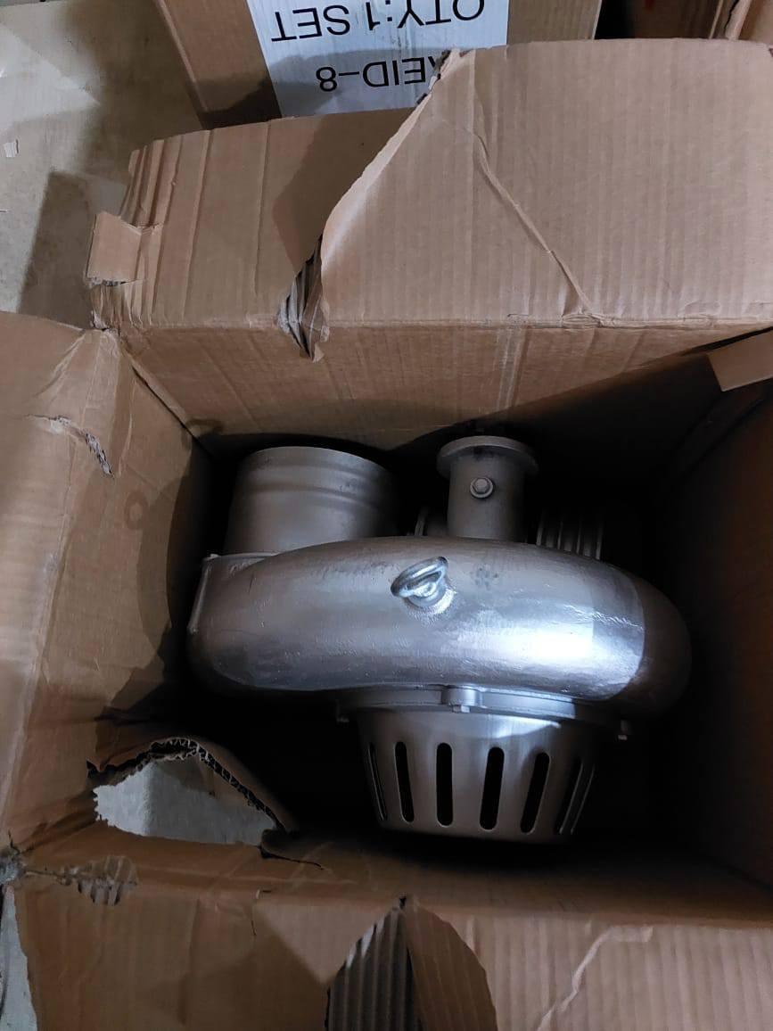 السلام عليكم ورحمه الله وبركاته
خنزيرة ام القمجي تايلندي الصنع
حجم 8*8 و 6*6 و 4*4 
سعر مناسب كفاءه عالية انتاجة كبيرة قطع غيار متوفره وصيانه سهله تكدر انت بالبيت تصلحه ماتكلفك اكثر من 25 الف فوك كل هذه ضمان سنة والافضل بعد من كل هذه تشتغل على ماطور بانزين الروبن واذا عندك كهرباء تشتغل على دينمه حجم 5.5 حصان او 7.5 حصان سنكل او ثري فيز وتكدر تربطه اثنين على الكاردن مالة التركتر مثل ما موضح بالفديو او تكدر تربط اثنين عالمحرك الواحد للاستفسار والطلب تواصل مع الرقم *********** يوجد توصيل لباب البيت
