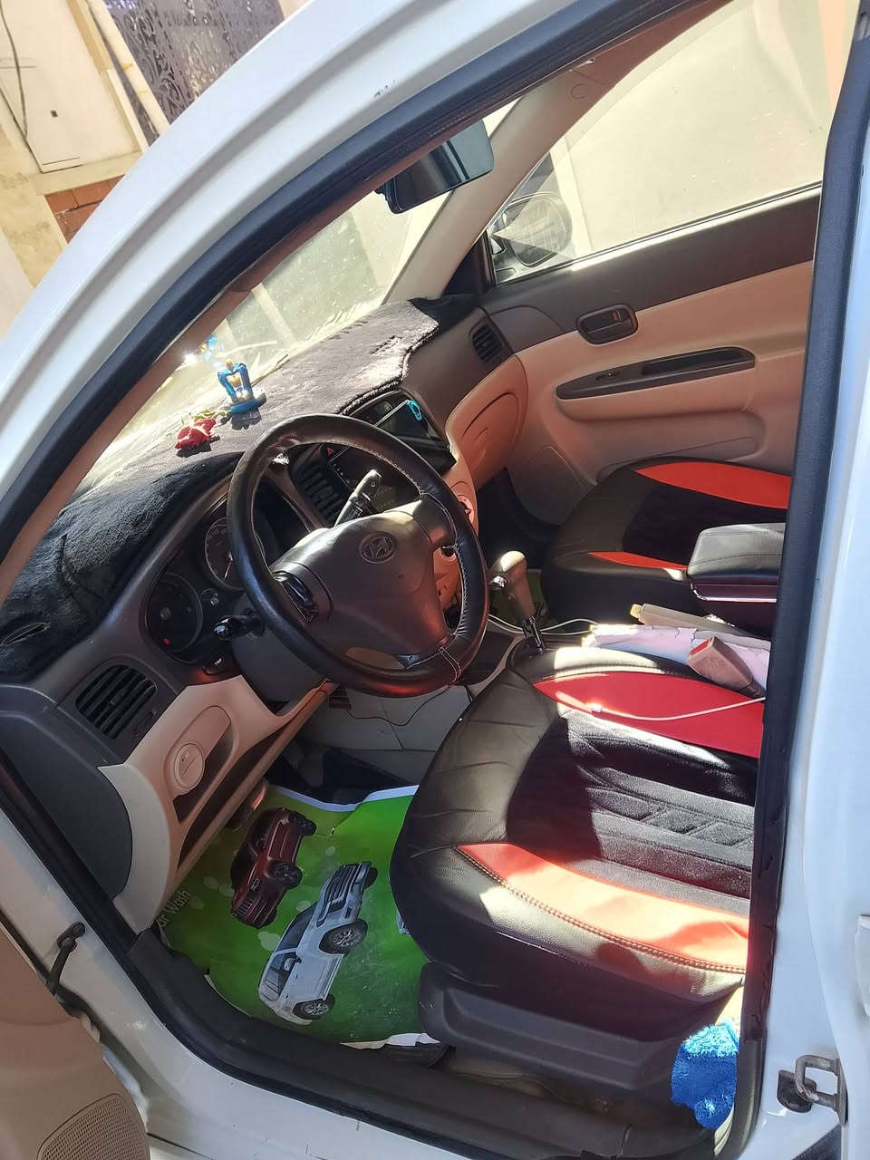 السلام عليكم 

اكسنت  خليجي منغولي موديل 2010

فول فتحه 

مكينه 1600

تخم تاير جديد 

صدر جديد 

سياره ما بيه أي نقص 

بيهة صبغ داير الجاملغ خلفي وشويه من باب موجود سونار بل منشور 

سياره   تحويل مباشر

هزه وبراد جديد 

السعر 105

الشراي يتصل ***********

عنوان بغداد ناحية الرشيد
