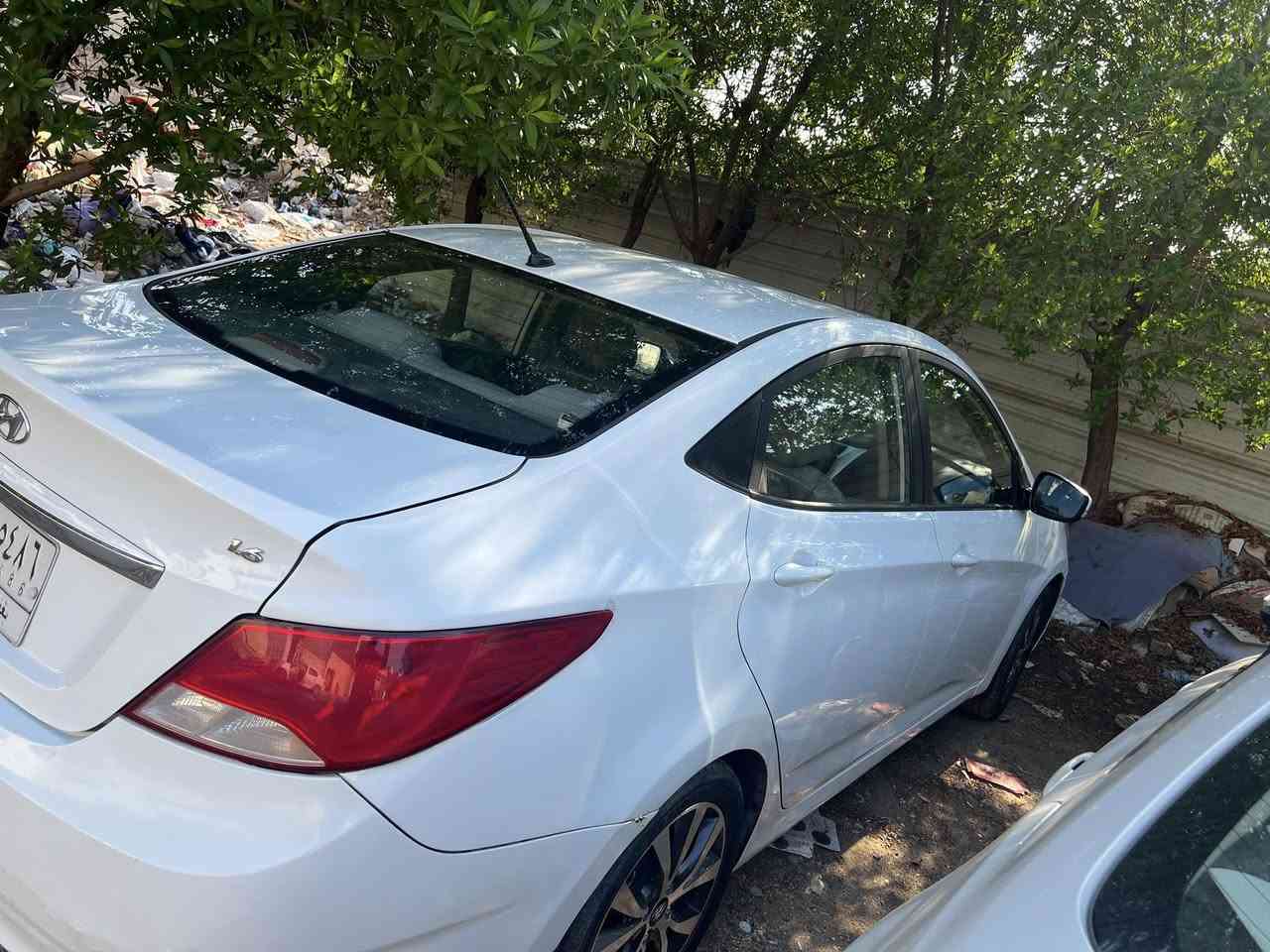 السلام عليكم
للبيع ACCENT 2016
 • المواصفات
لون ابيض ،فتحة سقف، تحكمات ستيرن، شاشة أندرويد بطارية جديدة ، تبريد ثلج، كير  ومكينة وصدر جاهز.
1600 دبل قطرة.
ماشية : 
 • الحالة:
بيها بس الجاملغ الخلفي الأيمن بدون دواخل وشوية  والباب مبدل بلادي وطخات خفيه. وباقي المواصفات معروفه، وعندي سونار.
💰 السعر.105
📍الموقع: بغداد.
📞 للتواصل: ***********
