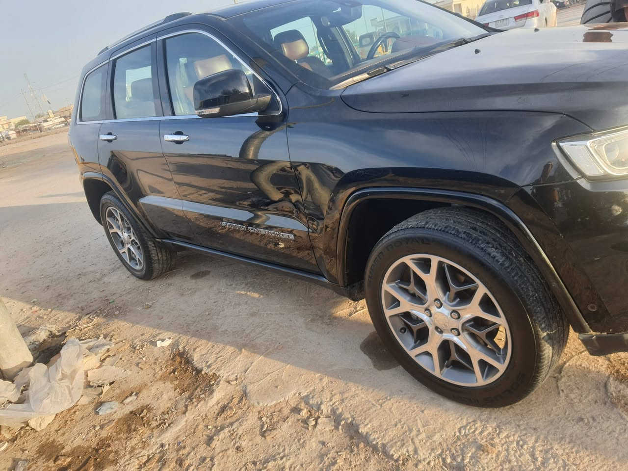 السلام عليكم جيب اوفرلاند فول الفول خليجي موديل ٢٠٢٠ سياره نظيفه وجاهزه تخم تاير اصلي جديد محرك كير حداديه كله عل شركه ماشيه ١٠٥ الف كيلومتر رقم بغداد بأسمي  بيها ٣قطع  صبغ بدون حادث السعر  ٢٤٠ للستفسار ***********
