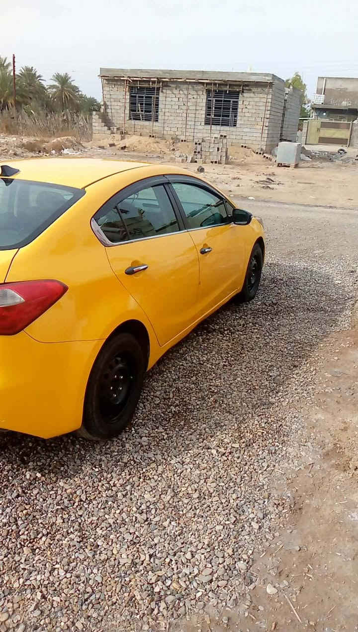 سلام عليكم فورتي موديل 15 للبيع وارد أمريكي مكينة لا صرف ولا بخار خير من الله تخم تأثير جديد وحادث شبر بل حوظ ايبل واحد سياره السعر 108 وبي مجال حك جية العنوان بغداد ***********
