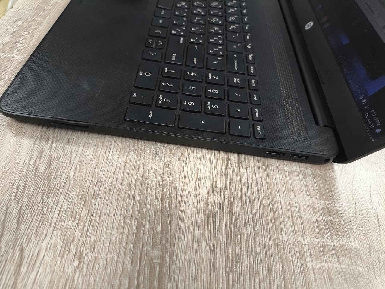 لابتوب hp مستعمل بحالة حيدة جدا الجهاز نسخة الشرق الاوسط و ليس بالة و لا مجدد

المواصفات 
* معالج انتل i7 جيل 11 معالج حديث و مناسب للاستخدام الشخصي و الالعاب
** كرت شاشة nvidia mx 450 2 gb مناسب للبرامج و الالعاب تشغيل اغلب الالعاب
*** رام حجم 8 كيكا نوع ddr4 
**** هارد سريع جدا m.2 nvme 128 gb
***** شاشة بحجم 15.6 
****** بطاية تدوم لمدة ساعتين
مكاني بغداد 
متوفر توصيل 
السعر المطلوب 385 الف


**إذا كنت صاحب هذا الإعلان وتريد حذفه لأي سبب، رجاءا أرسل رسالة إلى الدعم الفني**