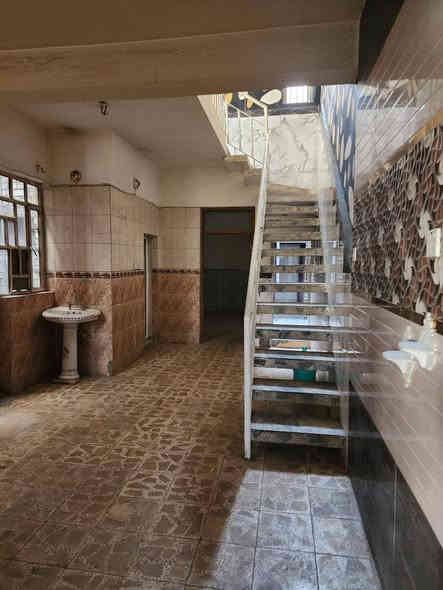 دار للبيع 🏠 في شهداء البياع مساحة ١٠٠ متر واجهة ٥ ونزال ٢٠ بيت حلو طابق ونصف غرفتين نوم وصالة وخدمات سعره ١٨٠
موقع ممتاز خلف الشارع العام للشهداء خلف اسواق ابو رائد 
للاستفسار 
***********
