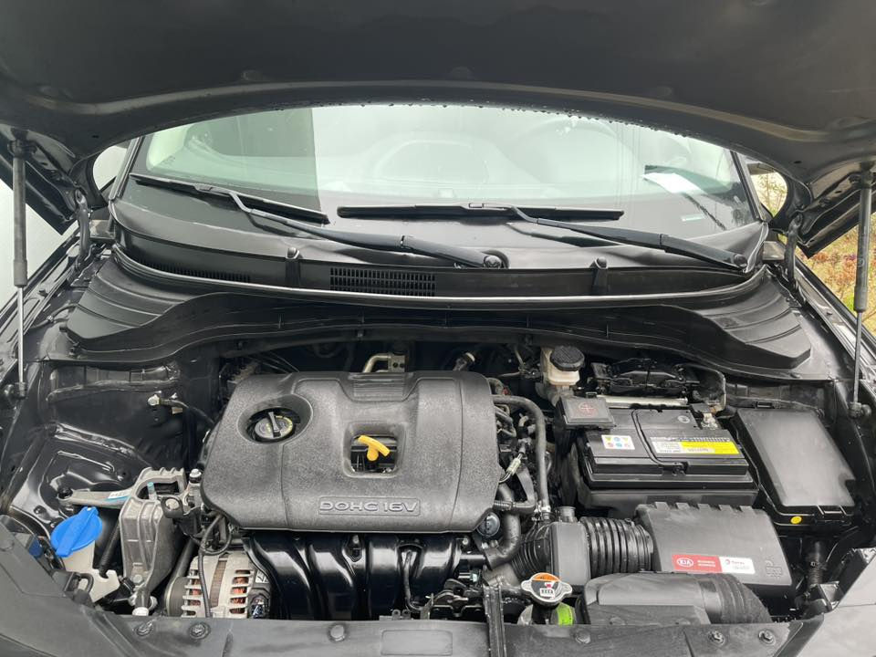 السلام عليكم
🔥 للبيع – Kia Soul 2021 🔥

✔ موديل: 2021
✔ وارد: أمريكي
✔ المحرك: 2.0 لتر DOHC 16V
✔ ناقل الحركة: أوتوماتيك 
✔ اللون: أسود
✔ ماشي: 27,000 الف مايل 
✔ شاشة + بلوتوث
✔ نظام ABS
✔ كشافات أمامية حديثة

مواصفات اخرى : كار بلي ، كاميرا ،مثبت سرعة ،توقف ذاتي ، حساسات اطارات ، شاشة تحكم، وضعيات قيادة   

السيارة وارد امريكي الضربة مرفقة بالصورة 
وصارت بيها كدحة موضحة بالصور 

📍 السيارة جاهزة للفحص في أي مكان
كير مكينة صدر ميكانيك وكهربائيات السيارة مكفولات وباكيت
بيها ايرباك بردة فقط ومصلح    
السعر 127 ورقة  وبيها مجال ورقة رقم اربيل 

للاستفسار: ***********
فقط واتس اب

شكرا للجميع
